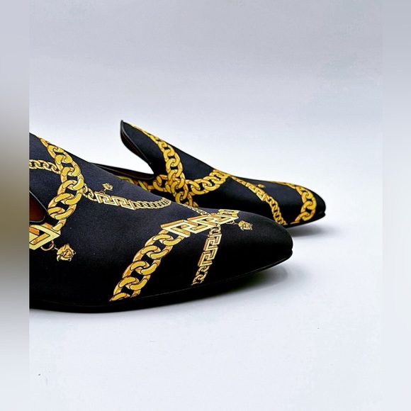 VERSACE La Greca Chain Print Silk Slip-On
LoafersBrand new with dust bags - Picture 4 of 5